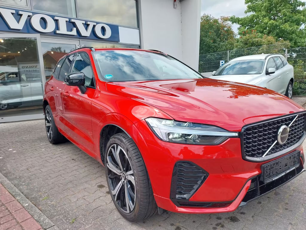 Volvo XC60 Plus Dark