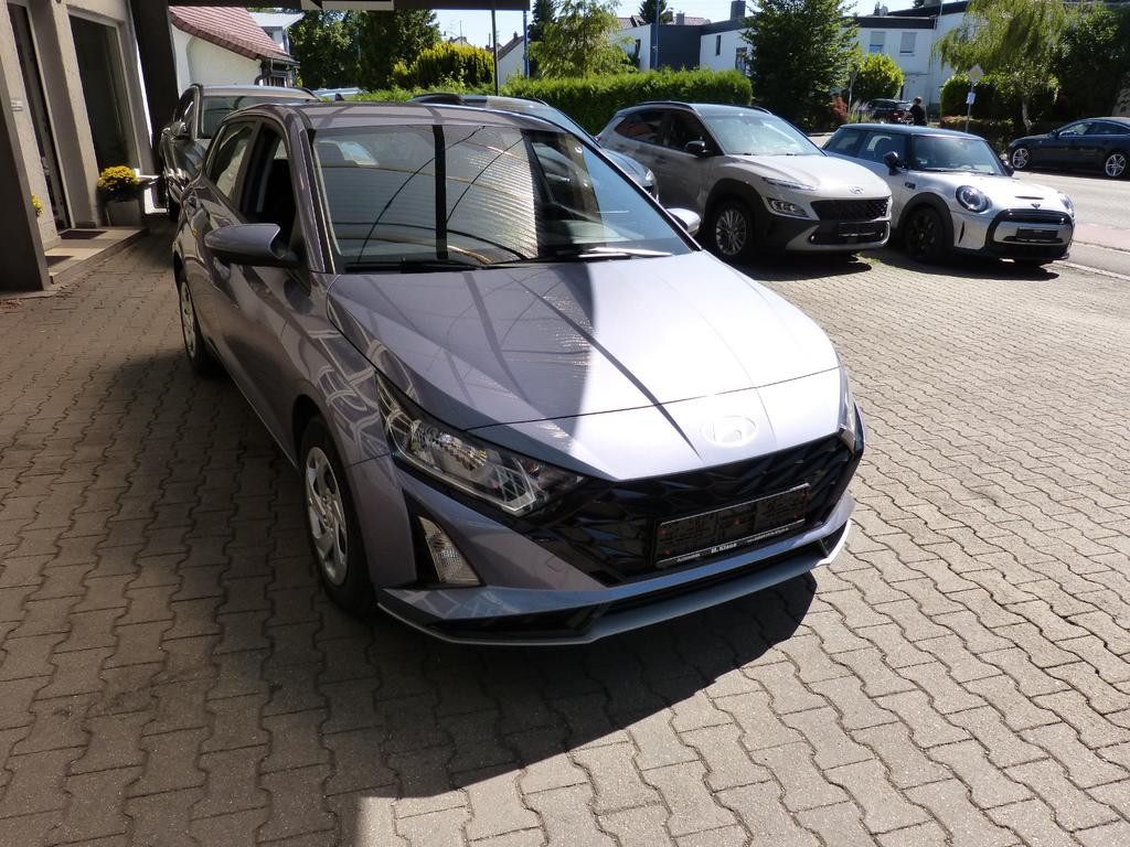 Hyundai i20 NAVI APPLE SHZ LHZ KAMERA