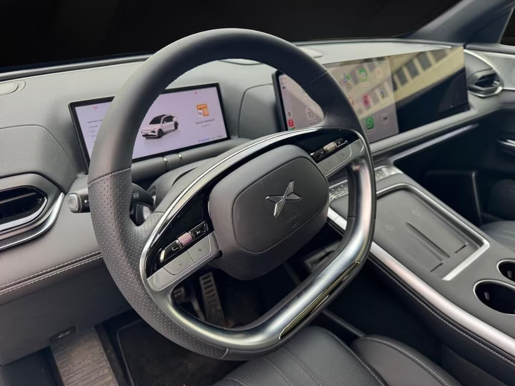 Xpeng G9