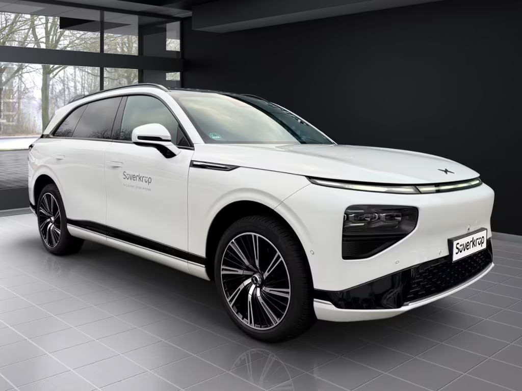 Xpeng G9