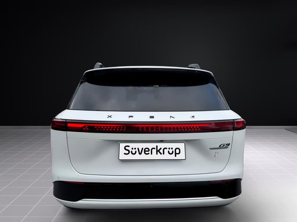 Xpeng G9
