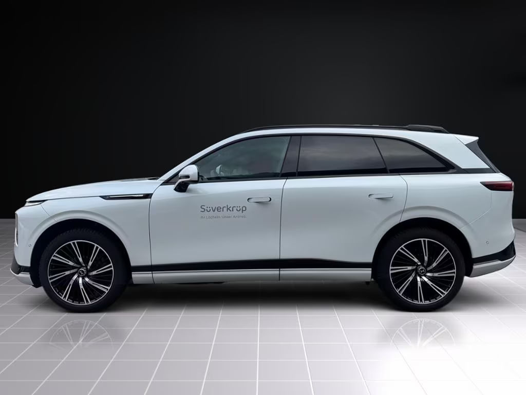 Xpeng G9