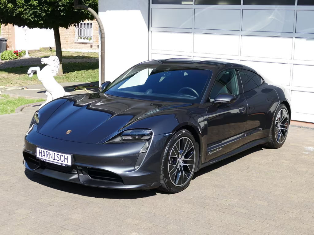 Porsche Taycan Turbo