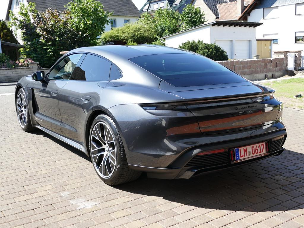 Porsche Taycan