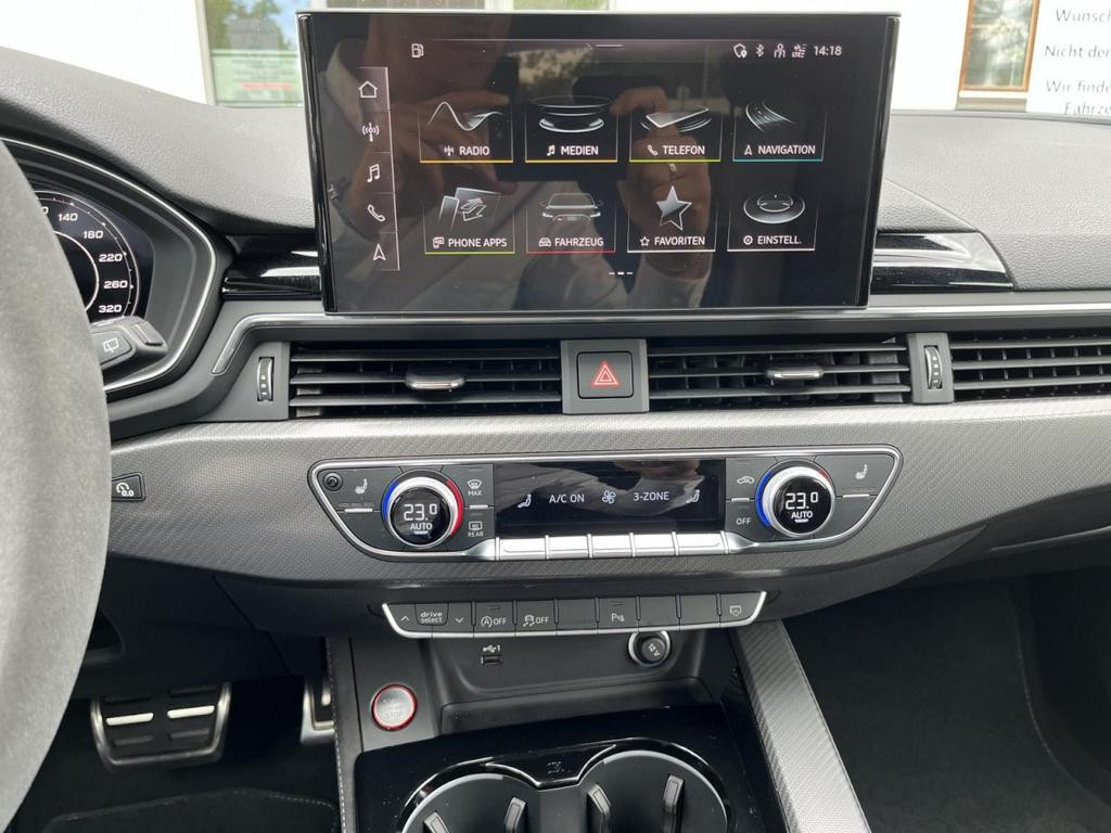 Audi RS4