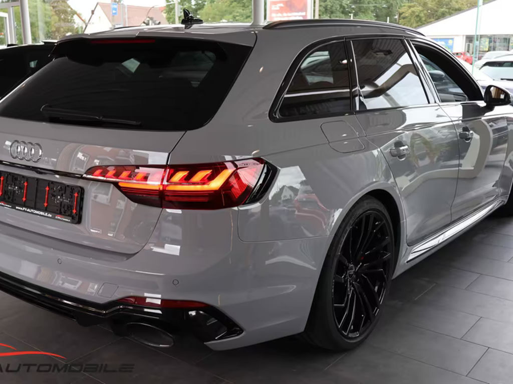 Audi RS4