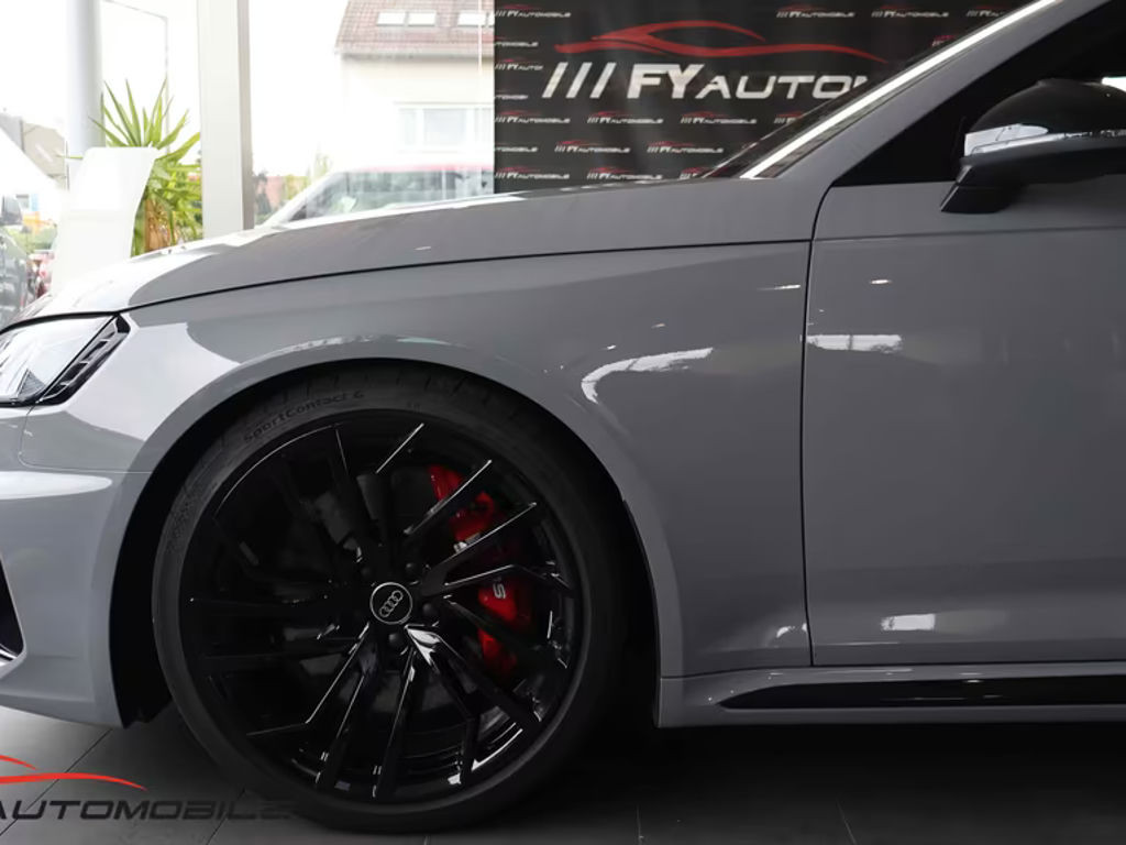 Audi RS4
