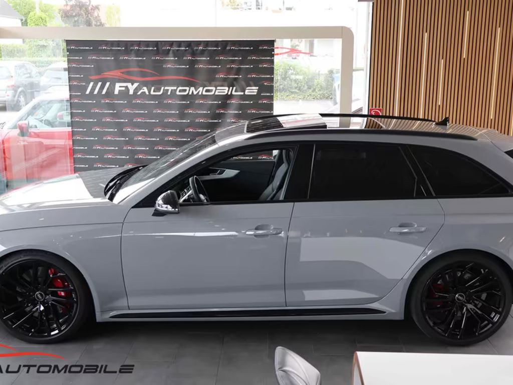Audi RS4