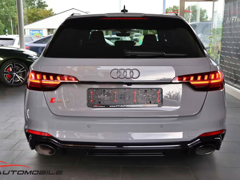 Audi RS4