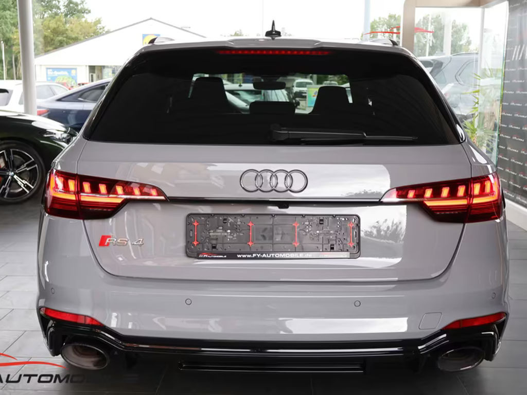 Audi RS4