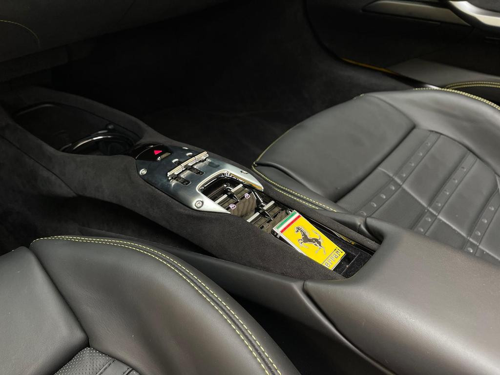 Ferrari 296 GTS