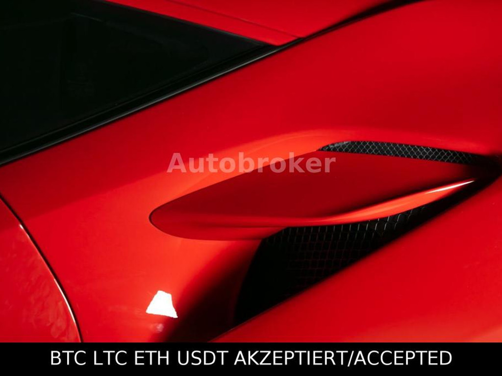 Ferrari F8