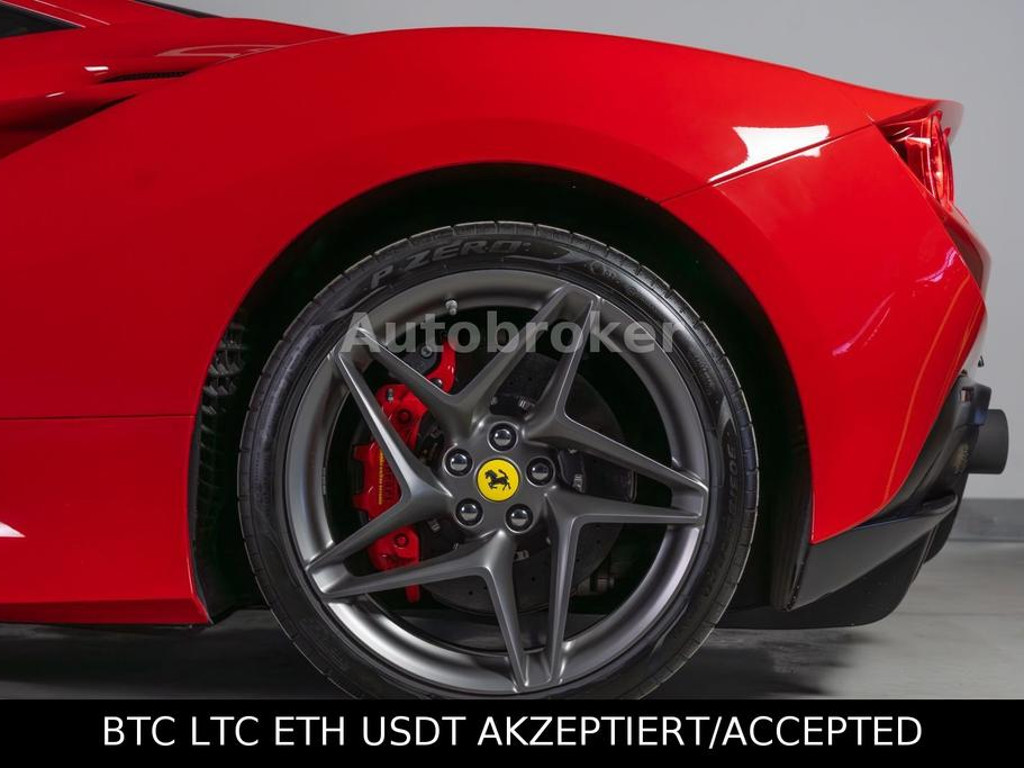 Ferrari F8