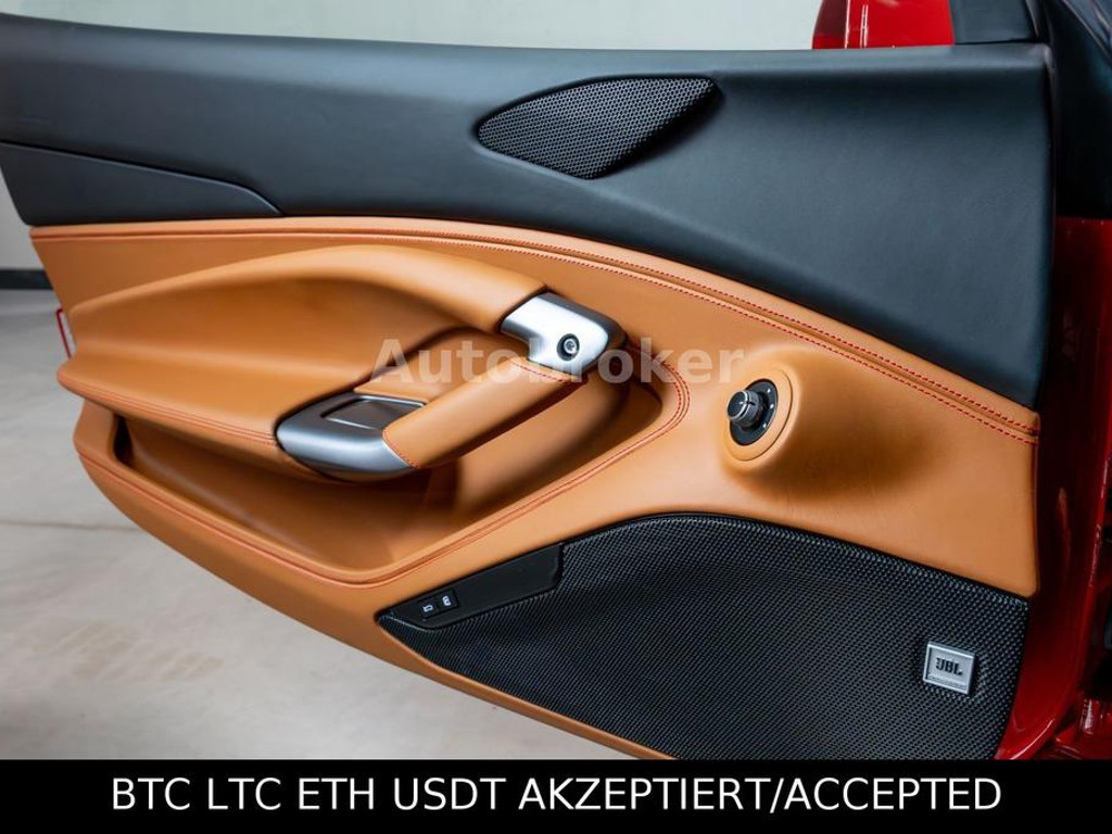 Ferrari F8