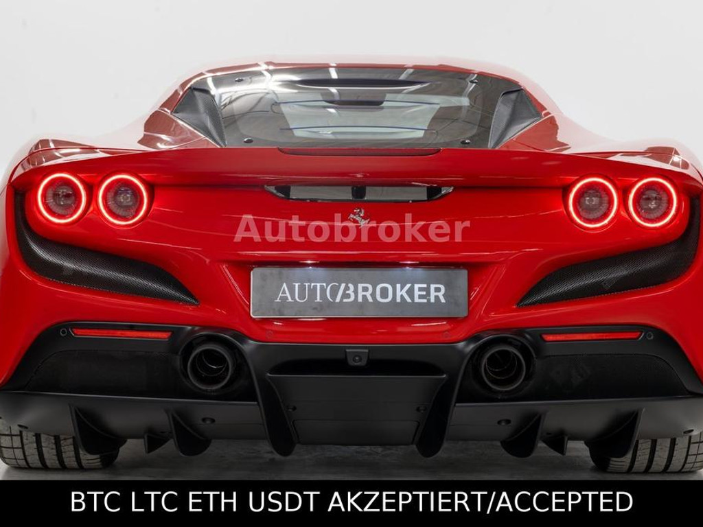 Ferrari F8