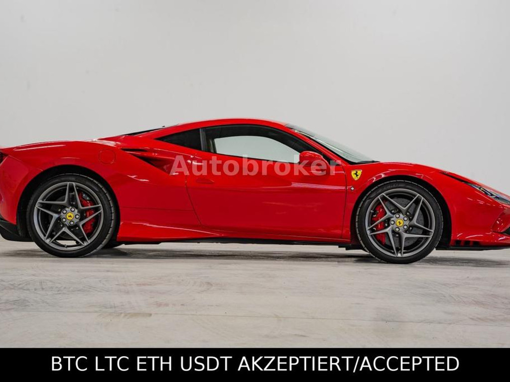 Ferrari F8