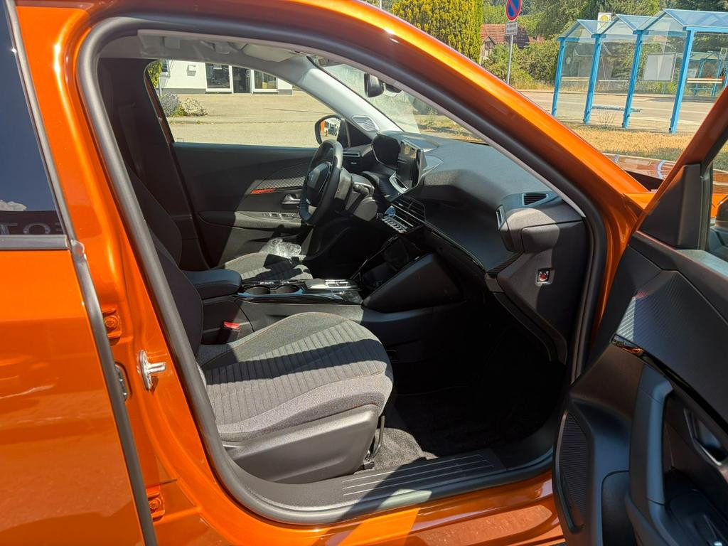 Peugeot e-2008