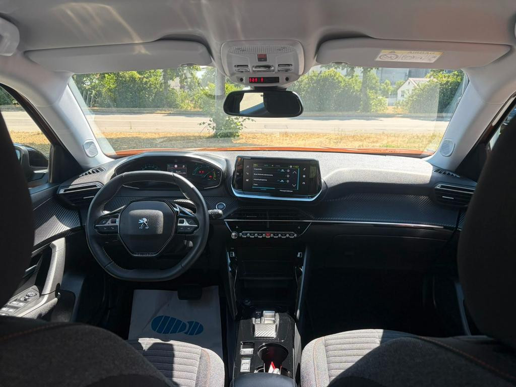 Peugeot e-2008