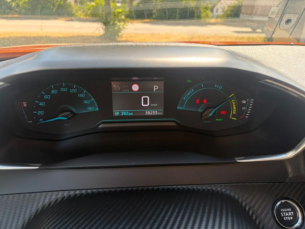 Peugeot e-2008