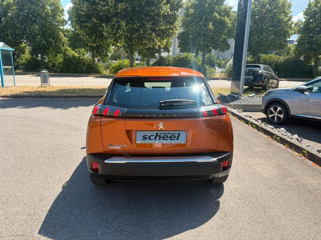 Peugeot e-2008