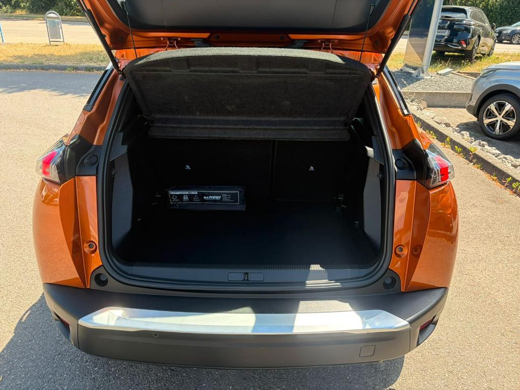 Peugeot e-2008