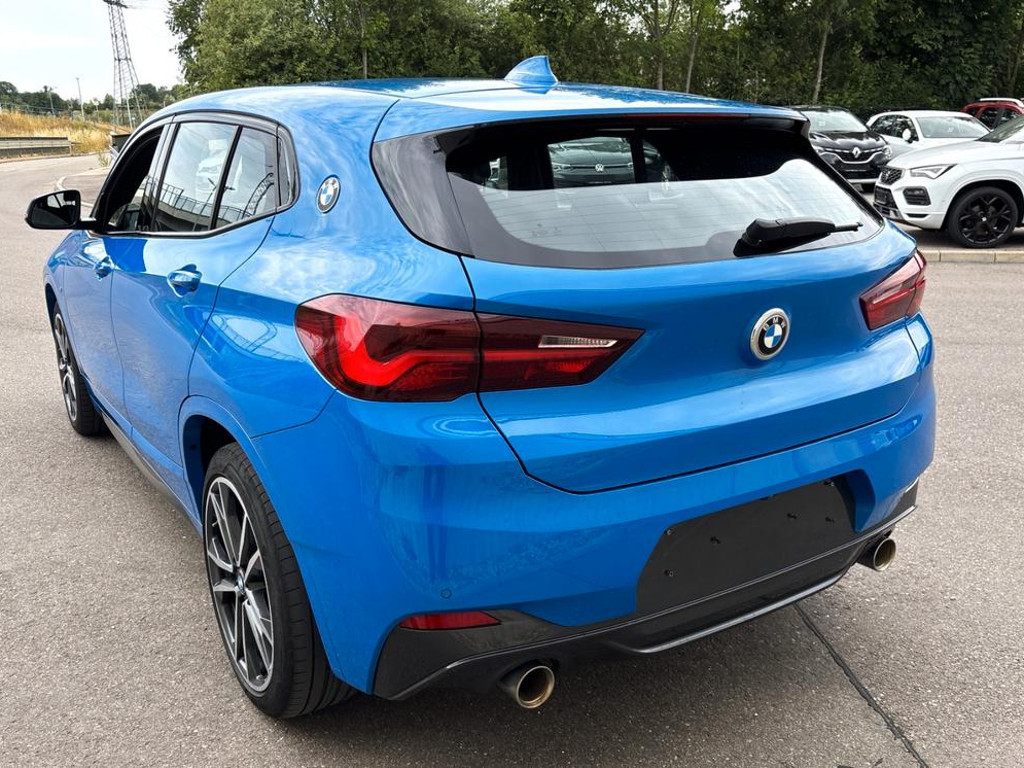 BMW X2