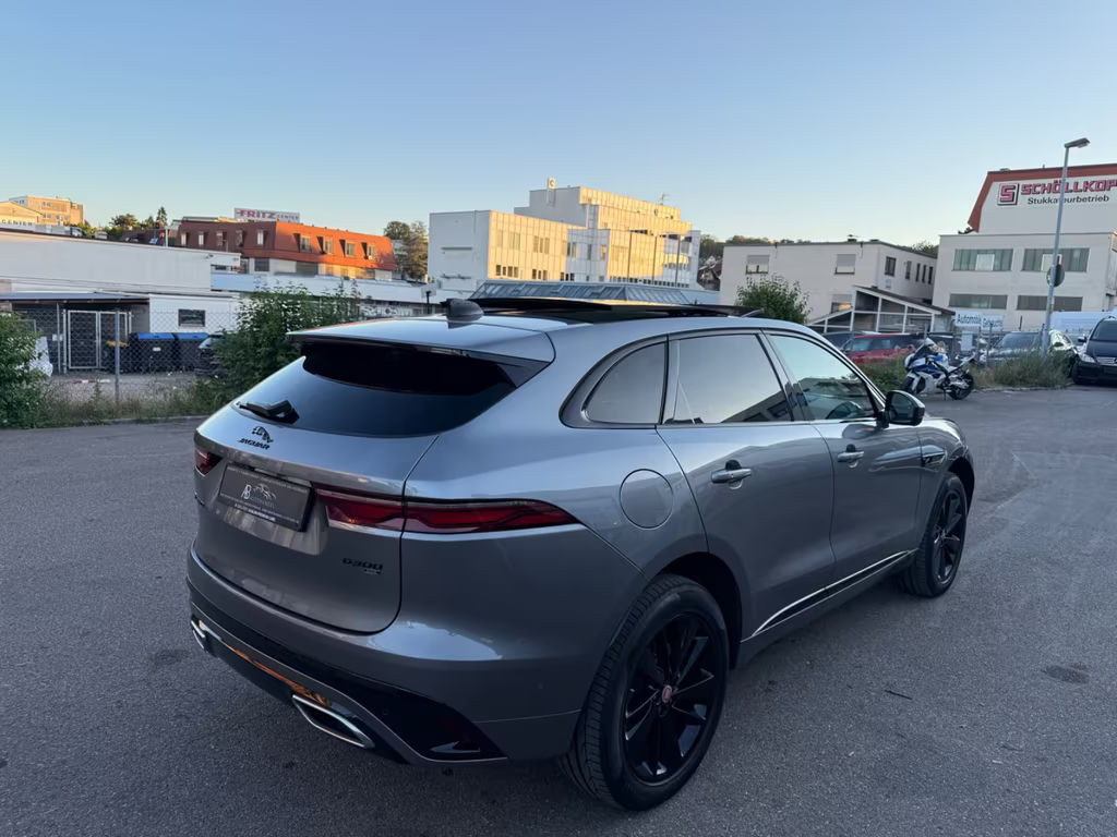 Jaguar F-Pace
