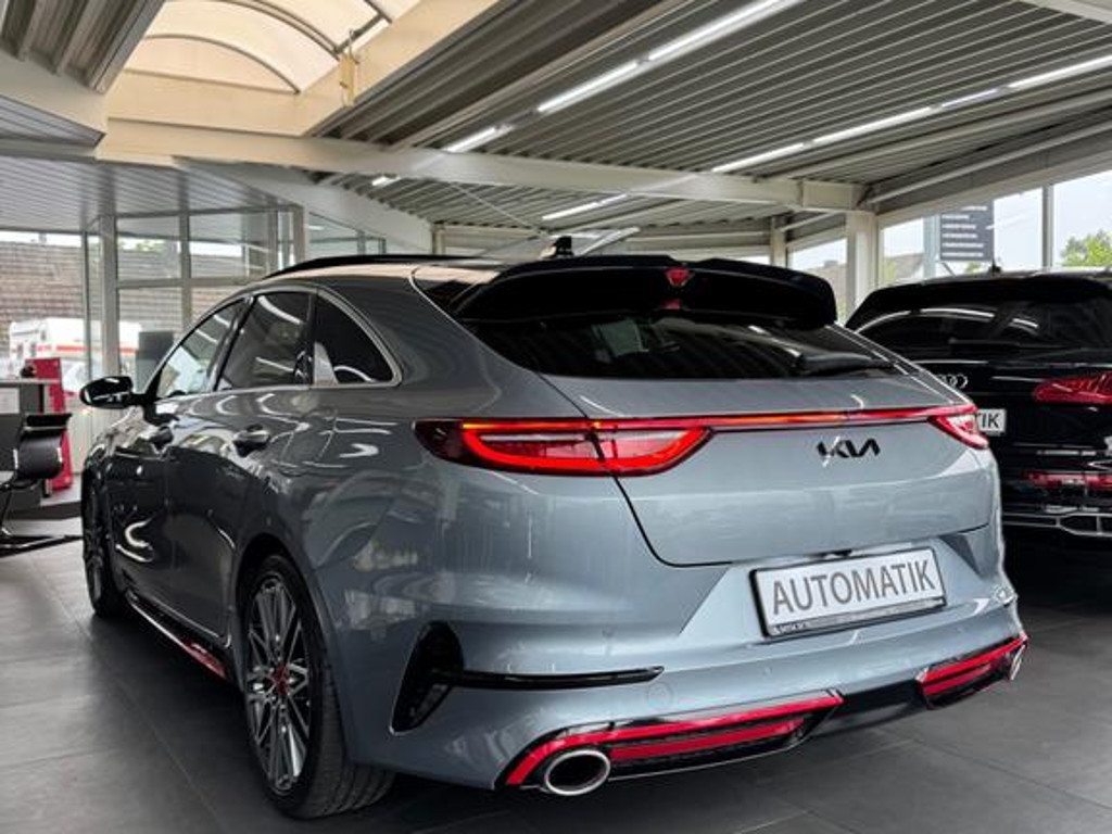 Kia ProCeed