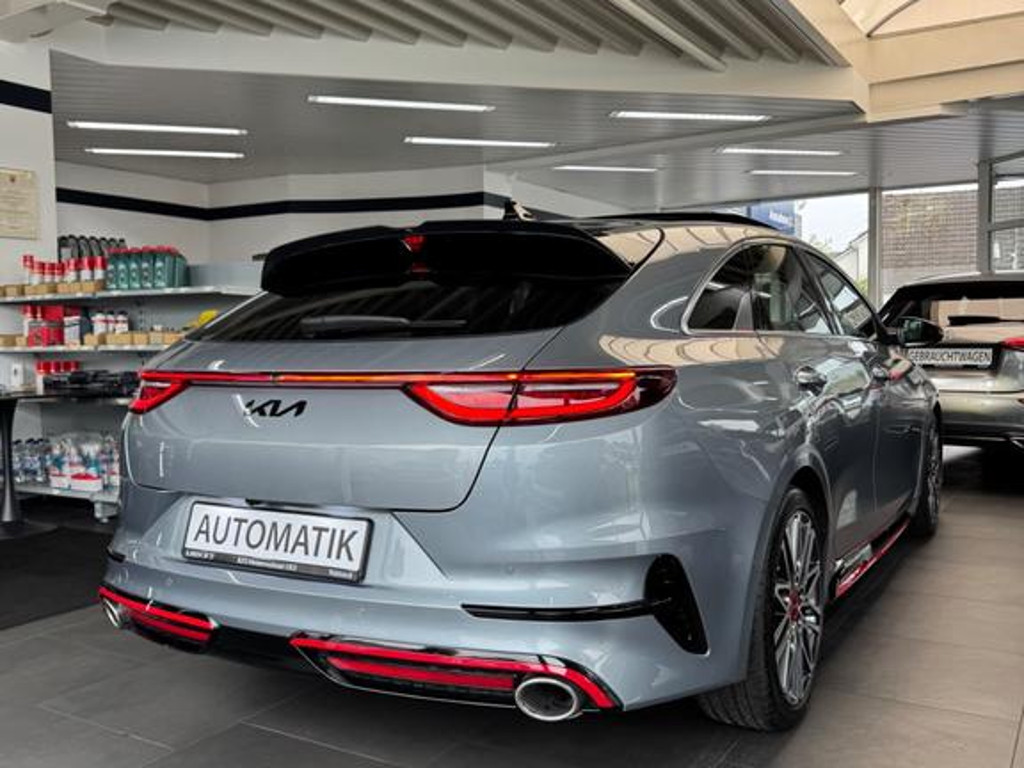 Kia ProCeed
