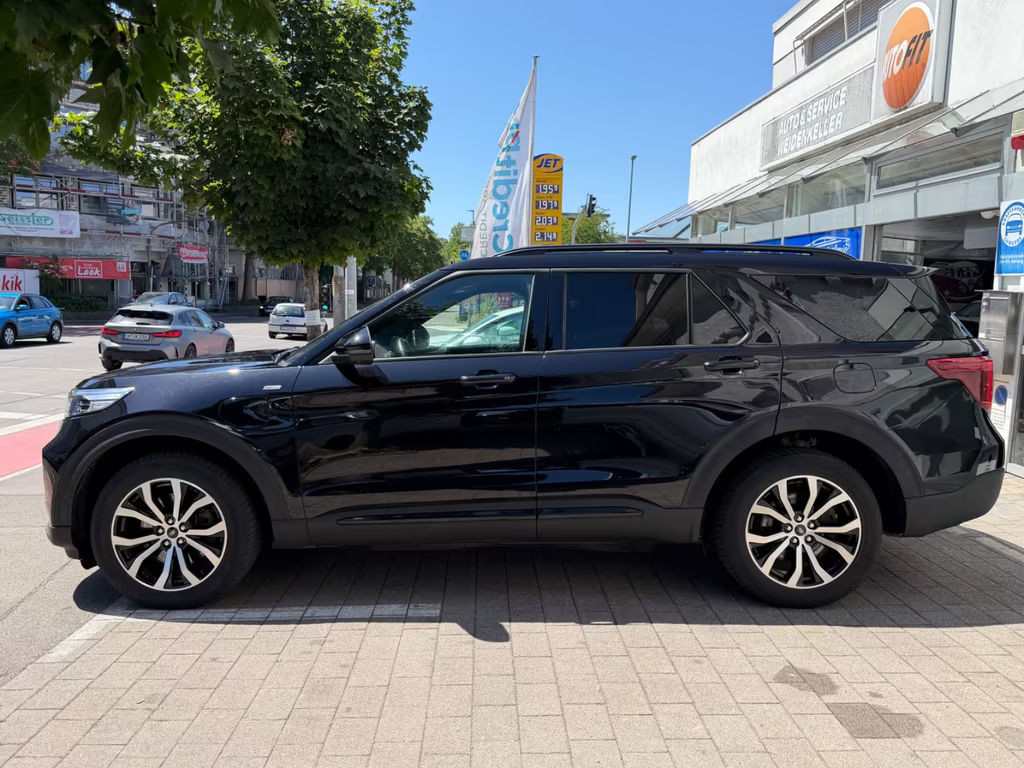 Ford Explorer