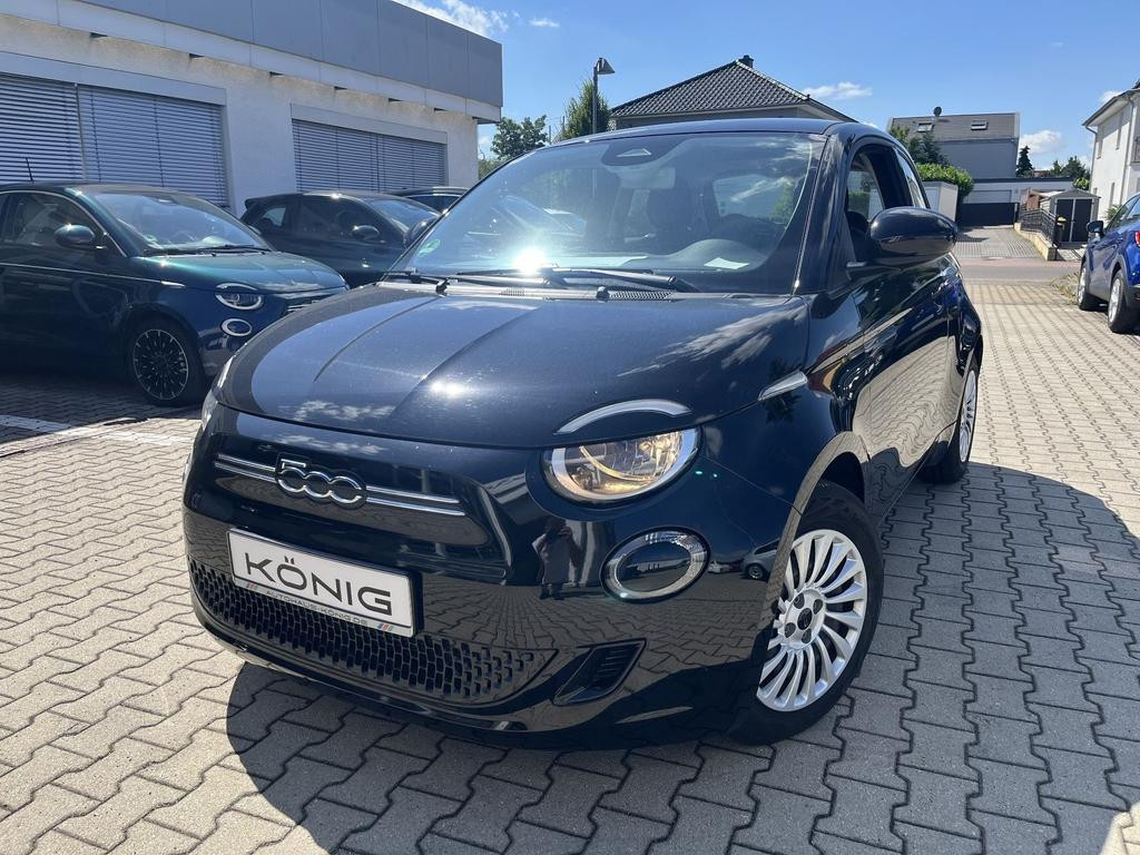 Fiat 500e Action