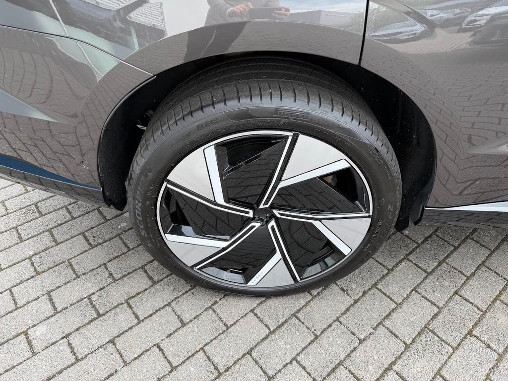 Volvo EX90