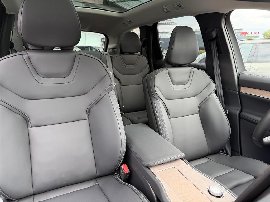 Volvo EX90