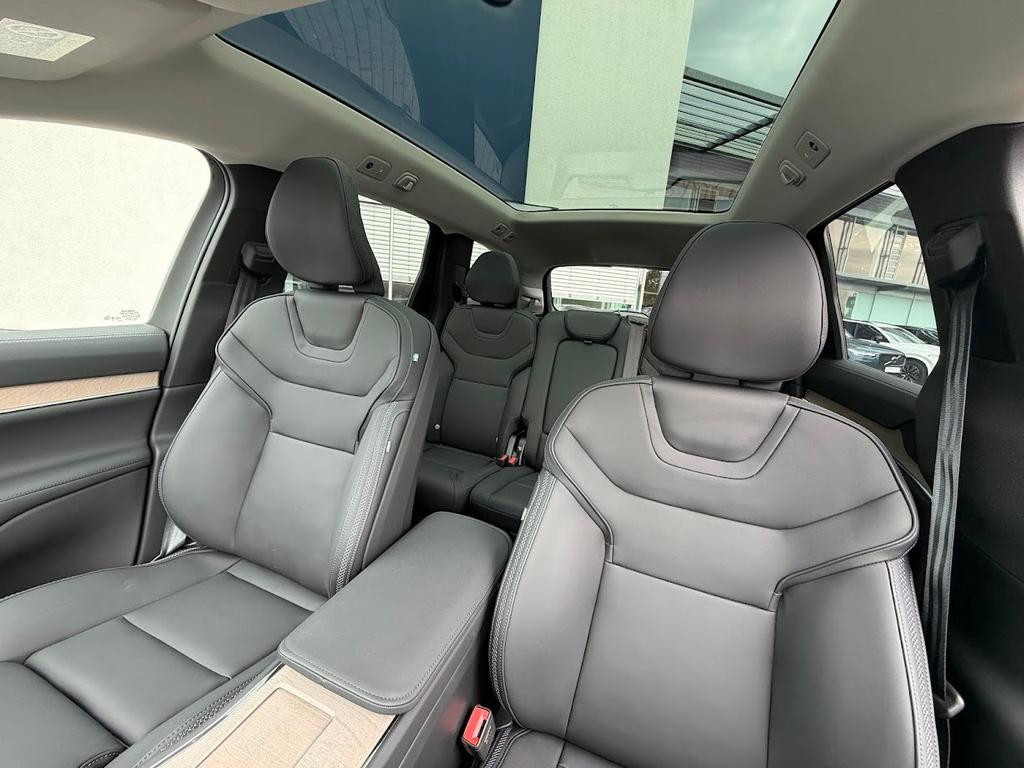 Volvo EX90