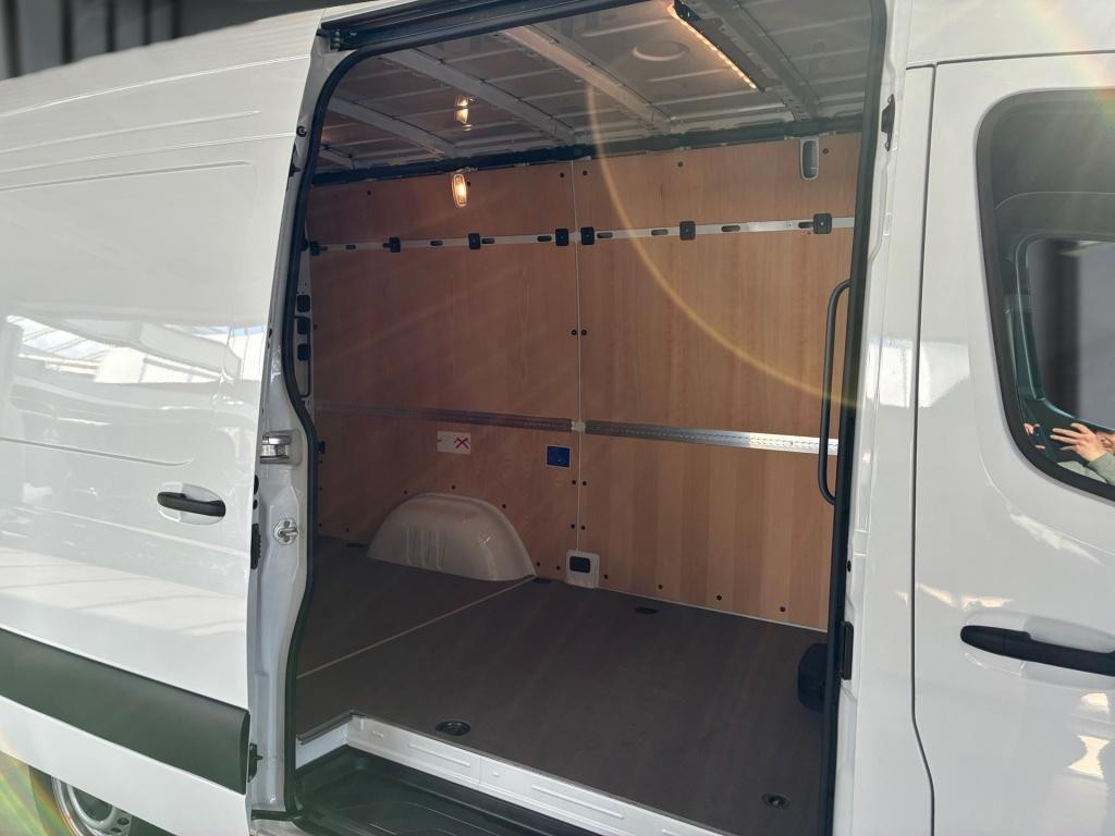 Mercedes-Benz eSprinter