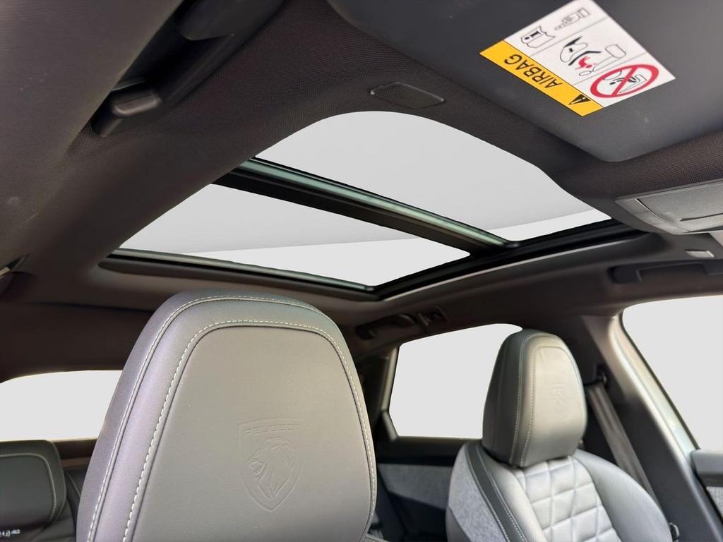 Peugeot E-3008