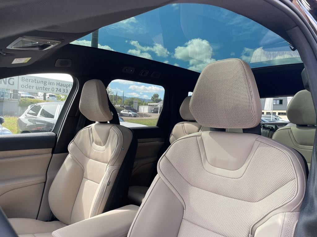 Volvo EX90