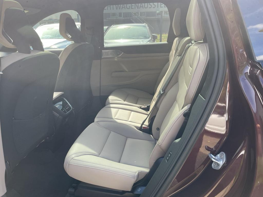 Volvo EX90