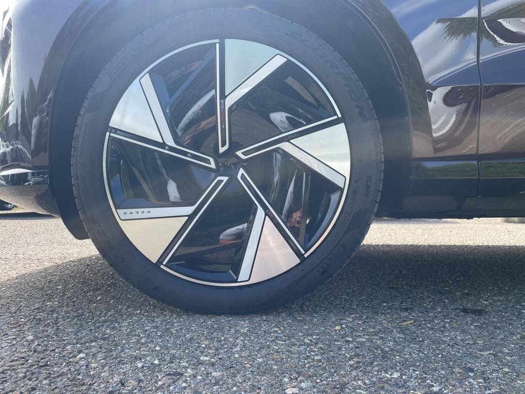 Volvo EX90