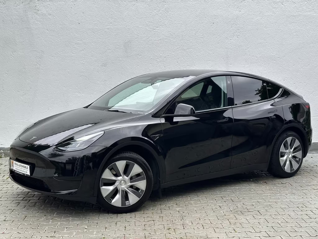 Tesla Model Y RWD