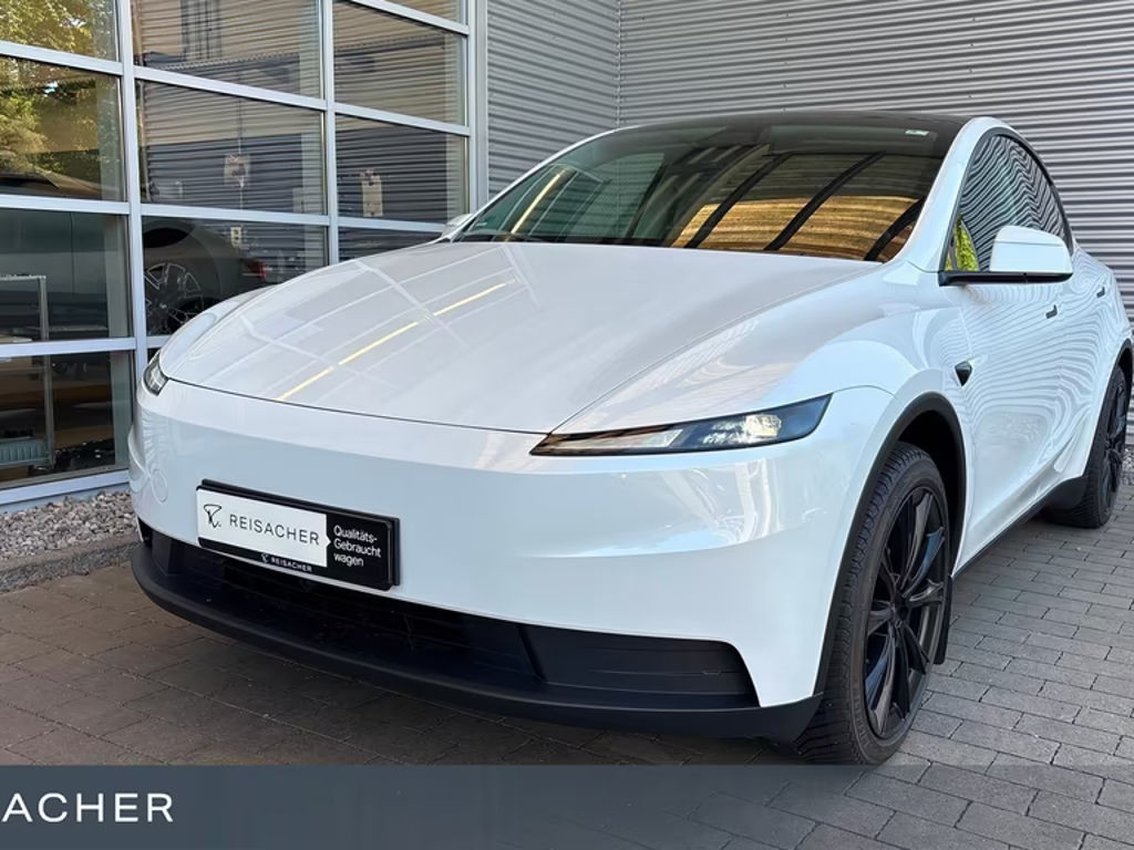 Tesla Model Y Long Range RWD