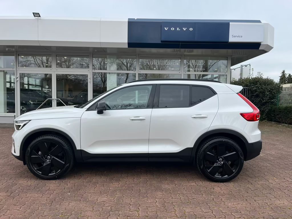 Volvo XC40 Plus