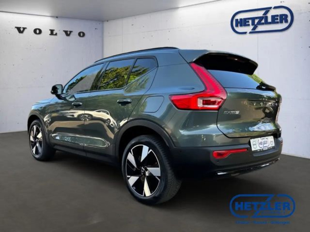 Volvo EX40