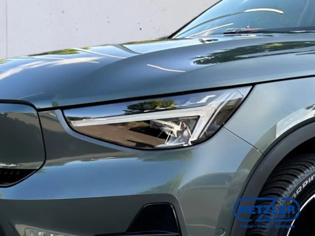 Volvo EX40