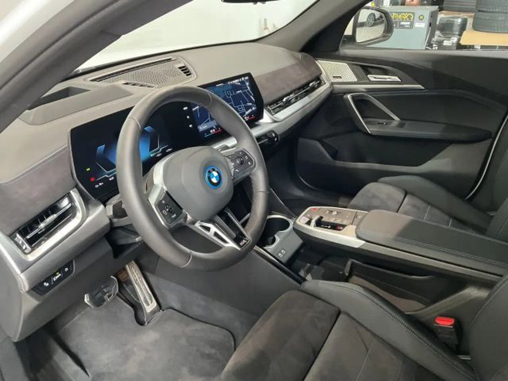 BMW iX2