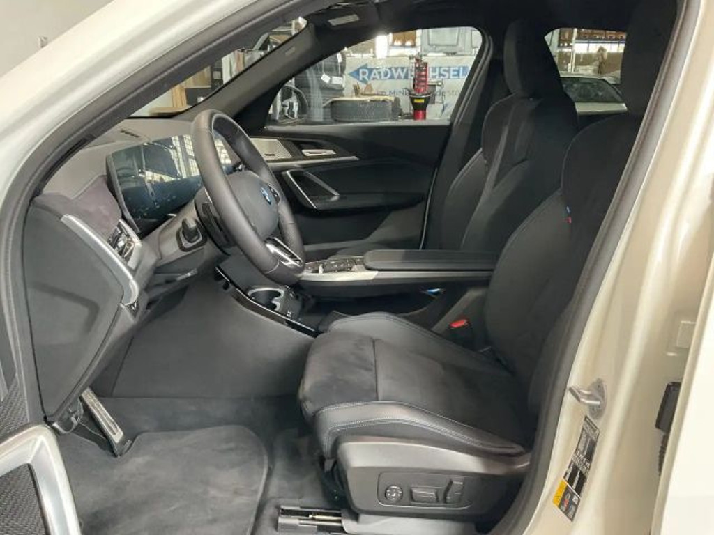 BMW iX2