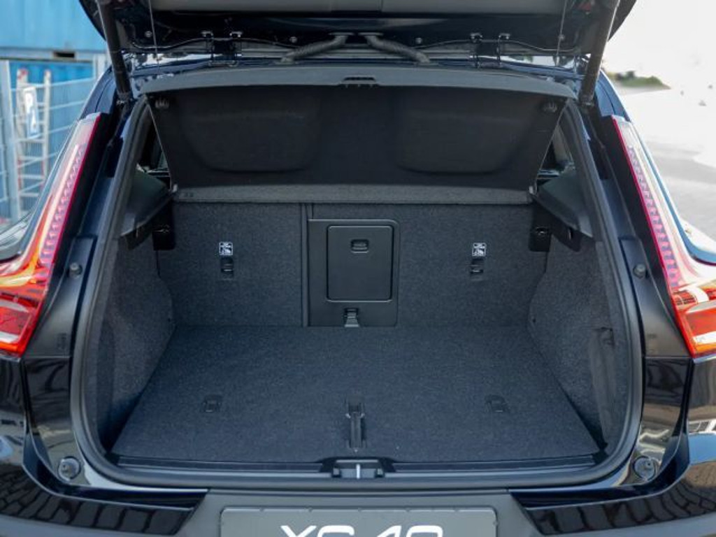 Volvo EX40