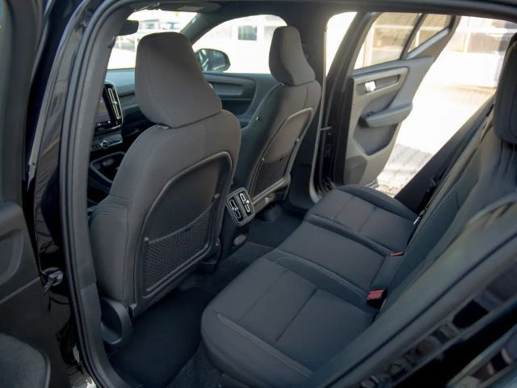 Volvo EX40
