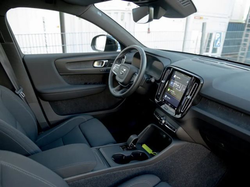 Volvo EX40