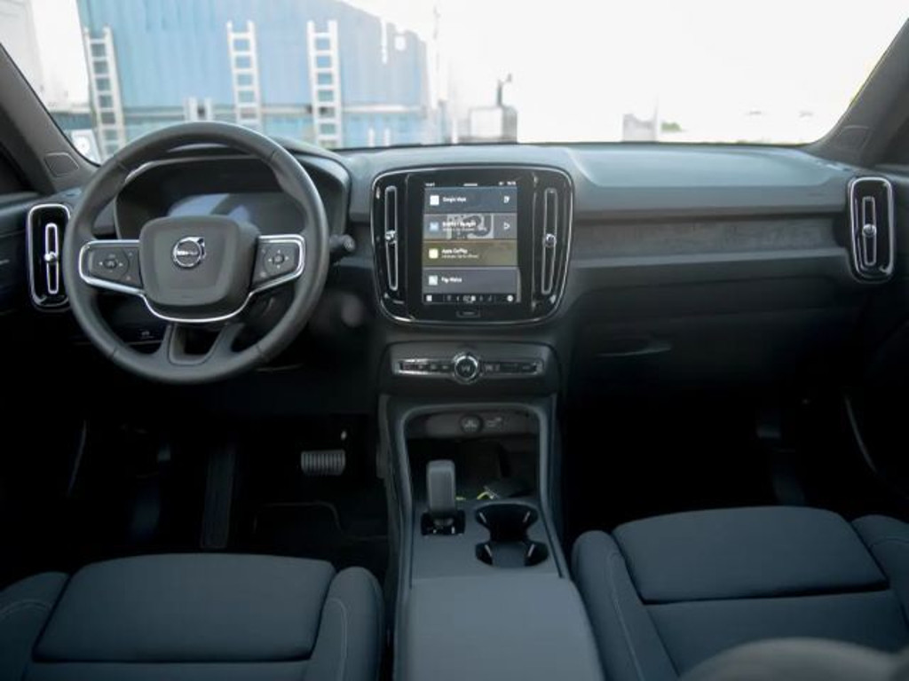 Volvo EX40